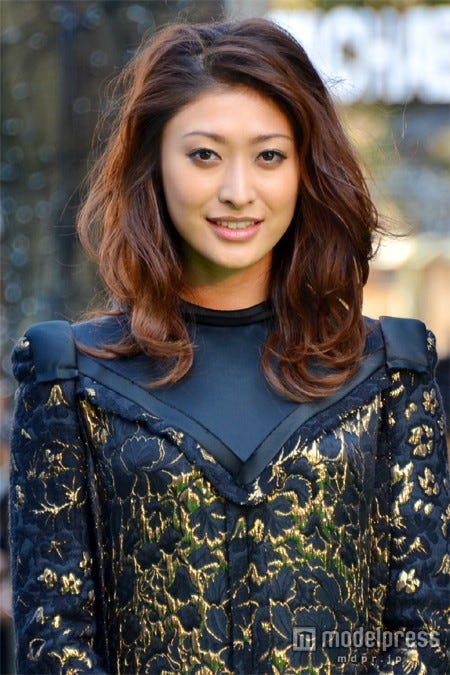 丸4年の交際を経て小栗旬と結婚した山田優