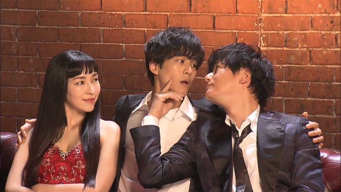 麻生久美子、松坂桃李、井浦新 (C)テレビ朝日