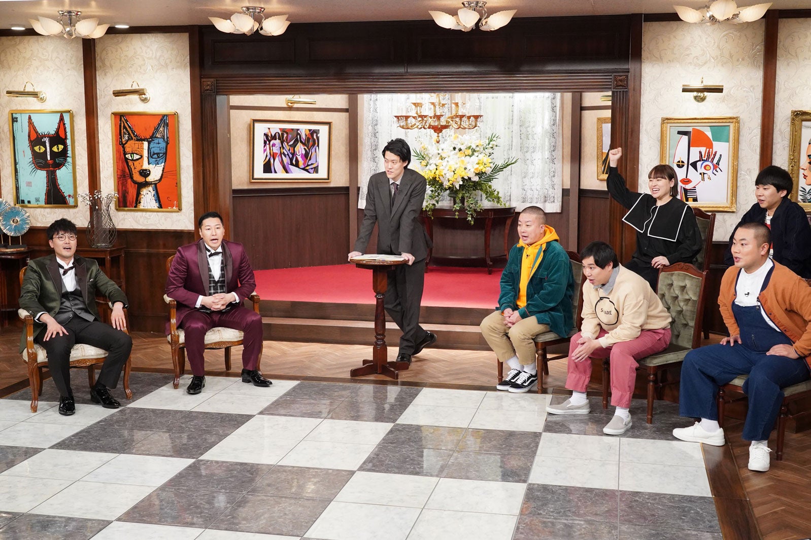 （左から時計回りに）菊田竜大、長田庄平、粗品、丸山礼、秋山寛貴、岡部大、せいや、松尾駿 （C）フジテレビ