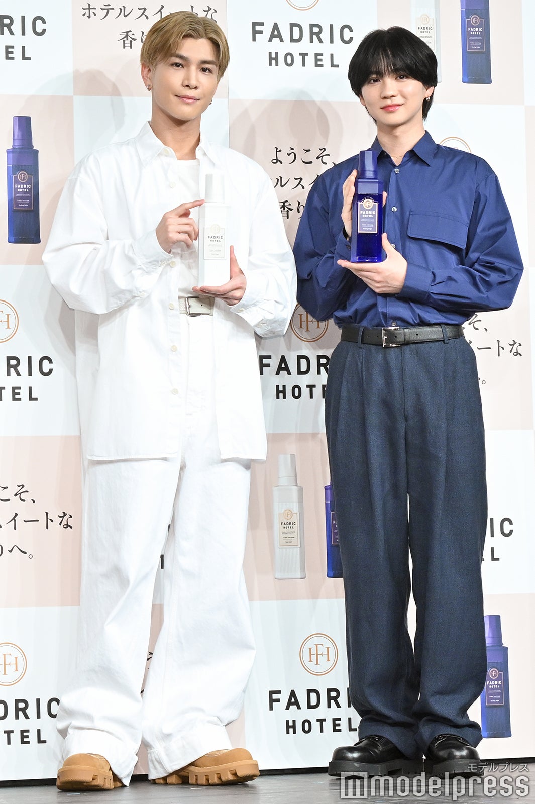 岩田剛典＆吉野北人、仲良しぶり発揮 “香り”嗅ぎ合い照れ「ファンの方々すみません」 - モデルプレス