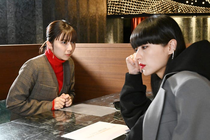 上白石萌歌、シシド・カフカ「パンダより恋が苦手な私たち」第1話(C)日本テレビ