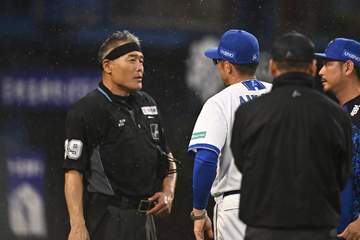 DeNA2連敗で7カード連続勝ち越しなし 延長十二回に山崎が2失点 直前の攻撃で相川監督が遅延行為で退場