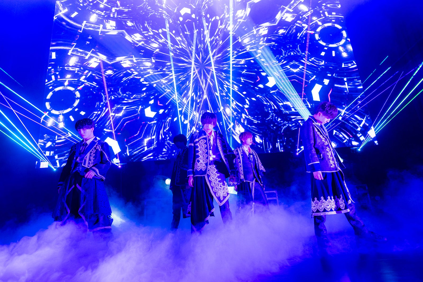 「今日好き」まえだしゅんプロデュース・DESCEND NoVA、ワンマンライブ開催 新曲2曲披露