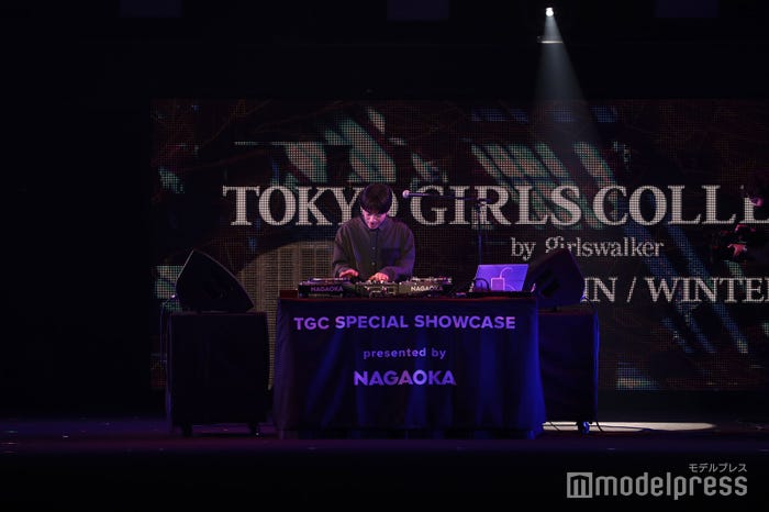 DJ松永 (C)マイナビ 東京ガールズコレクション 2021 AUTUMN/WINTER