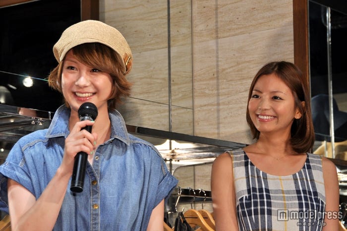 美の秘訣や料理など、幅広くトークを展開/左から:田中美保、矢野未希子