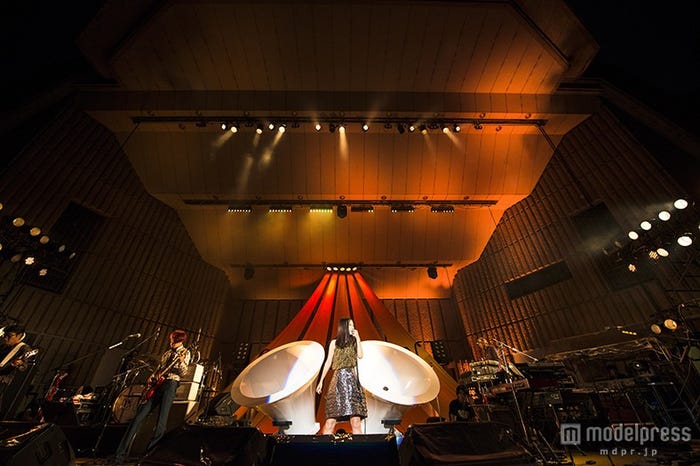 大塚 愛「LOVE IS BORN ~12th Anniversary 2015~」/Photo by 田中聖太郎