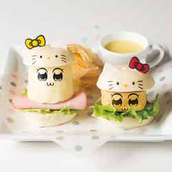 ポプ子とピピ美のキティコスバーガーセット1,590円(C)O/T・K
(C)’76,’84,’93,’96,’01,’05,’19 SANRIO CO.,LTD.APPROVAL NO.S593879