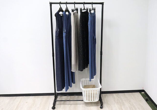 ハンガーラック（組み立て式）　収納例