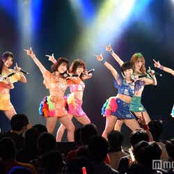 モデルプレス - アプガ・LinQ・GEMら人気アイドル集結 怒涛の熱狂ライブで観客沸かす