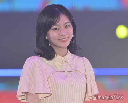 「はるだん」ヒロインで注目の永瀬莉子、弾ける笑顔で軽快ランウェイ 美脚&胸元開いたワンピで魅了<GirlsAward 2023 S/S>
