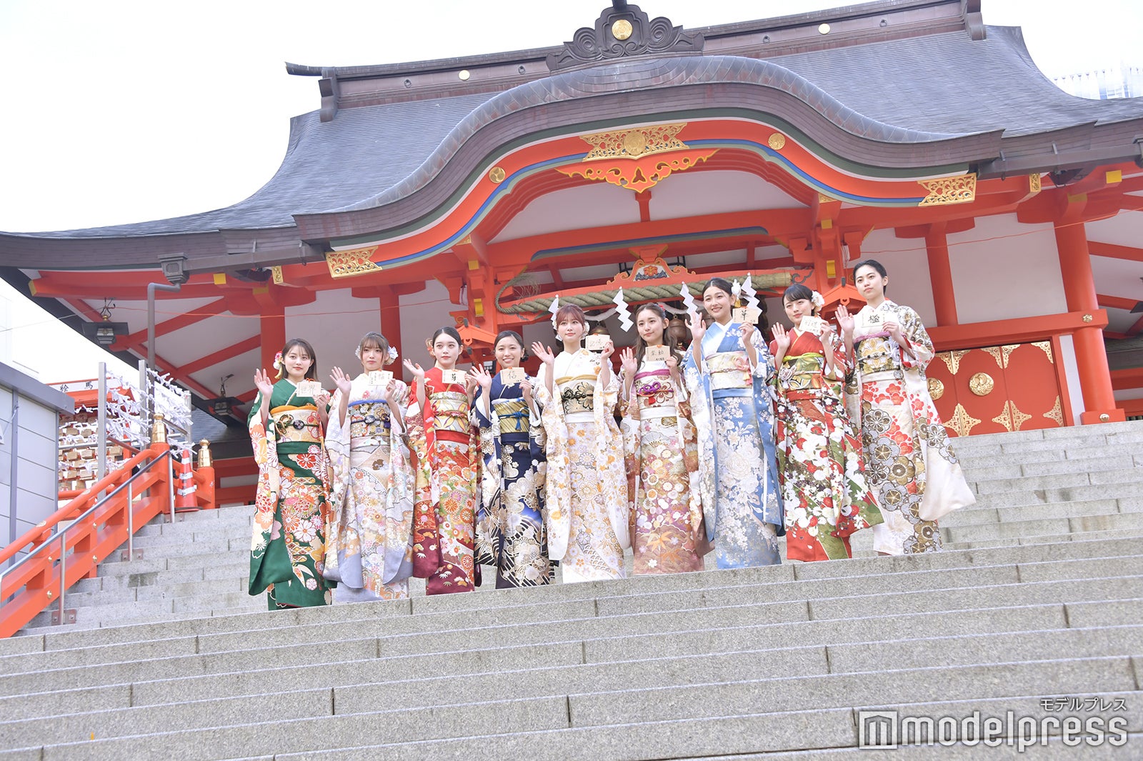 （左から）福山絢水、古田愛理、高石あかり、大原優乃、生見愛瑠、浅川梨奈、花音、上坂樹里、平美乃理（C）モデルプレス