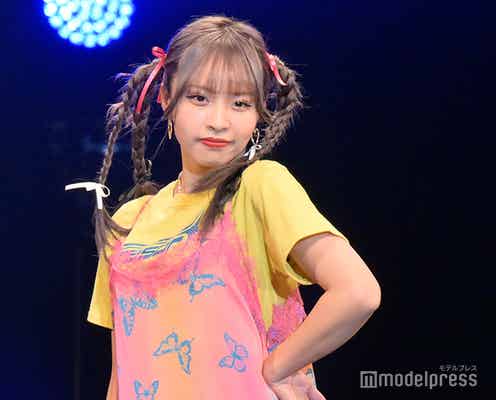 「今日好き」向葵まる、大胆スリットがSEXY 鮮やかリップ×三つ編みでポップな魅力<超十代 -ULTRA TEENS FES-2023@TOKYO>