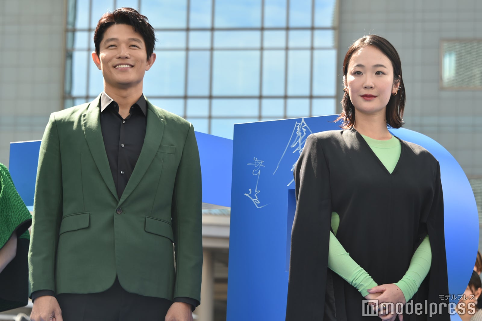 鈴木亮平、黒木華（C）モデルプレス