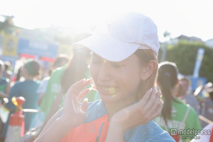 水沢アリー ハーフマラソン初完走で涙 交際中のサッカー槙野選手も 褒めてくれた モデルプレス