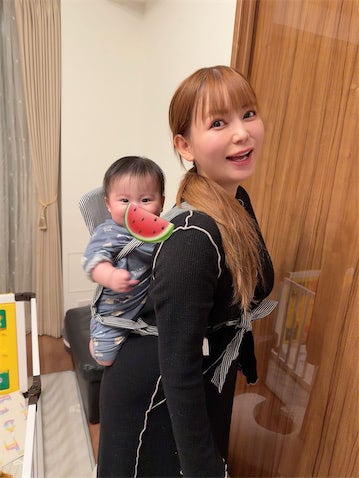 中川翔子「顔フリフリしながらガブガブ食べるよ」双子との‟幸せタイム”を報告