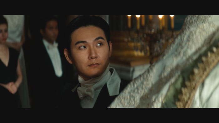 UQUEEN「登場」篇(提供写真)