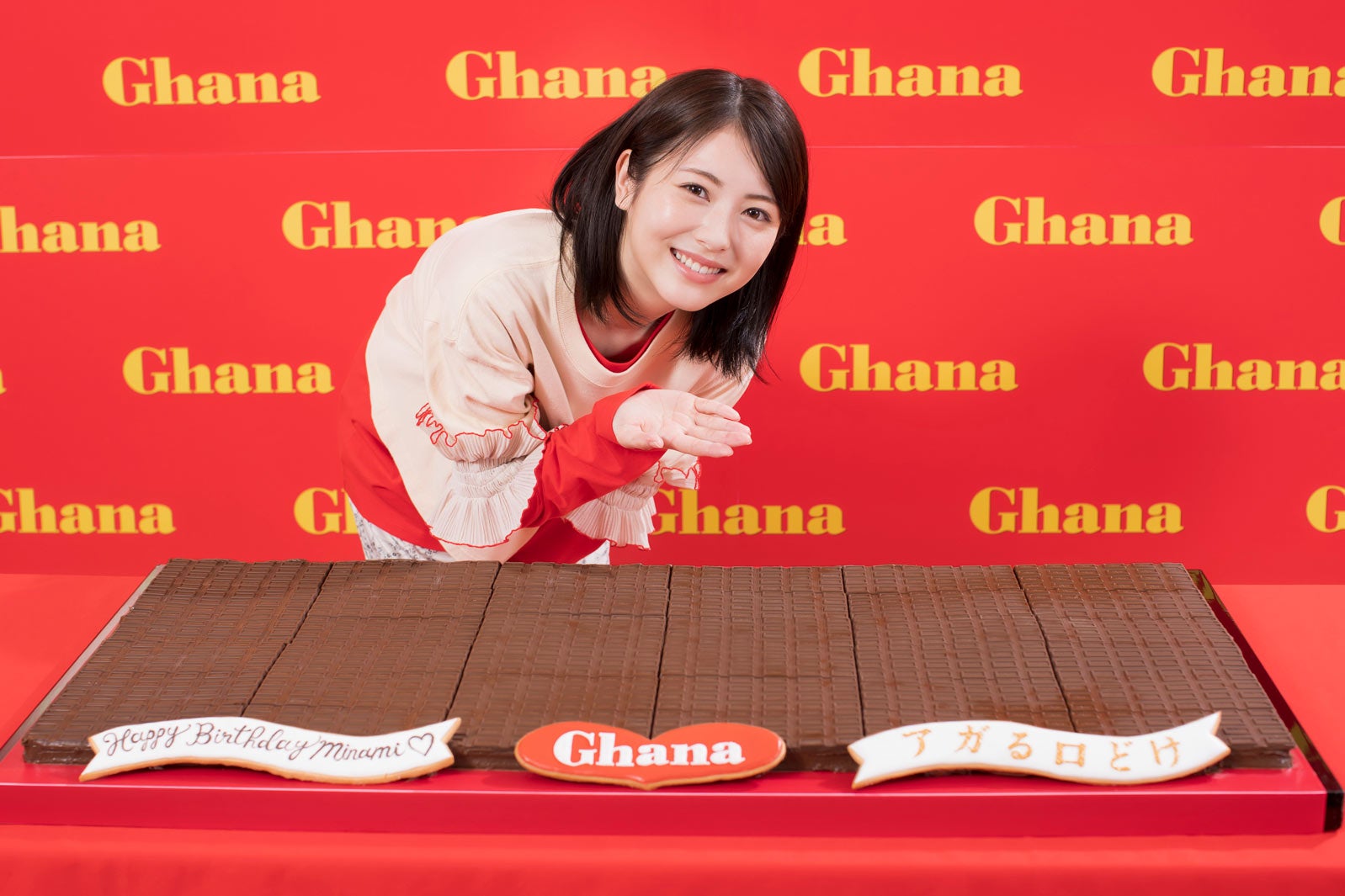 浜辺美波／メイキングカット（提供写真）