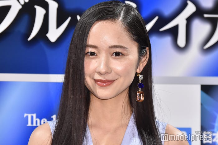 ゼクシィ 13代目cmガールに堀田真由 新郎役は 3年a組 共演の鈴木仁 モデルプレス ゼクシィ 13代目cmガールに堀田真由 新郎役は 3年a組 共演の鈴木仁 モデルプレス
