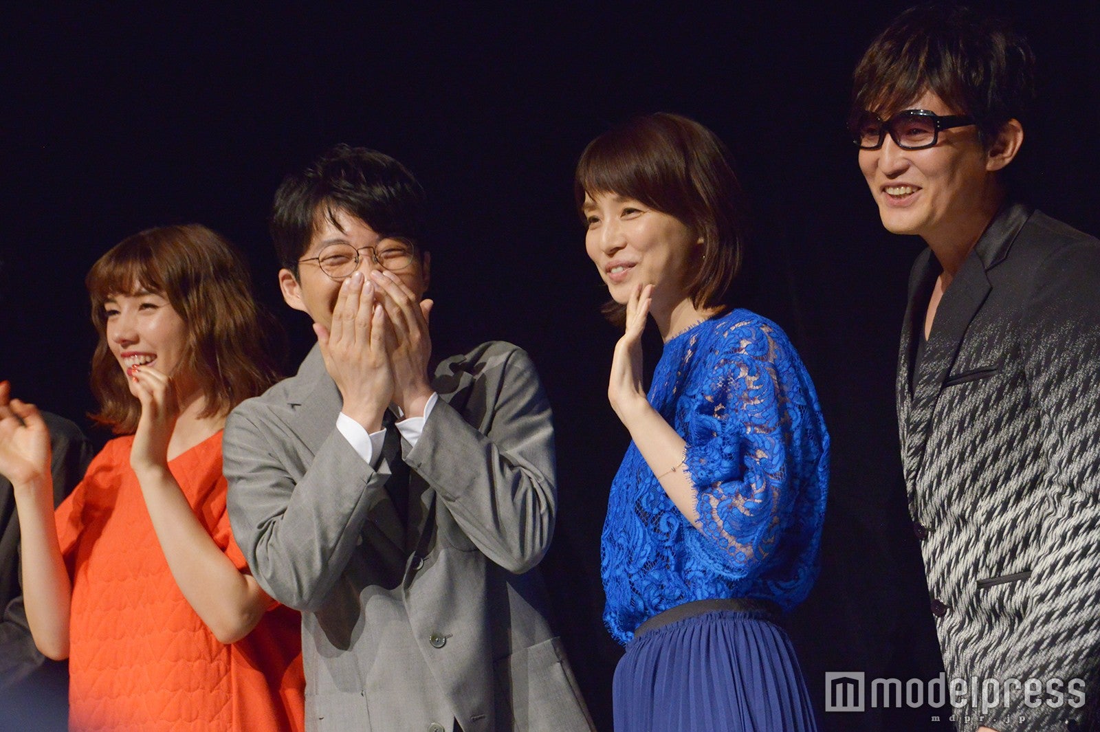 左から：仲里依紗、星野源、石田ゆり子、スガシカオ （C）モデルプレス