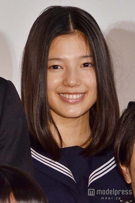 E Girls石井杏奈 監督からの サプライズ卒業証書 に感動 集大成でもありスタートでもある モデルプレス