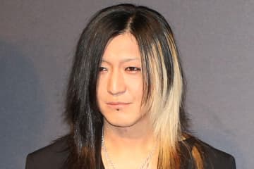 GLAY・HISASHI、愛車の国産車が「めちゃ渋」「かっけぇ」 歌舞伎町の