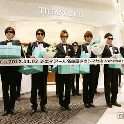 「ティファニージェイアール名古屋タカシマヤ店」のリニューアルオープニングセレモニーの様子。