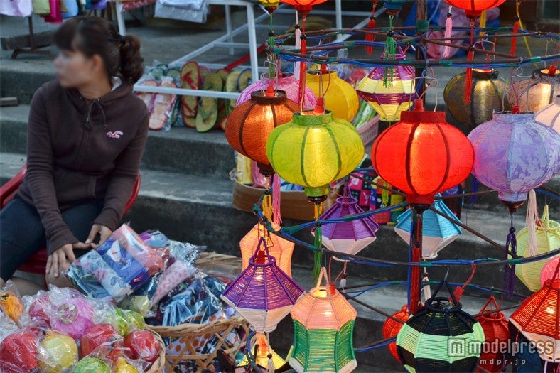 街のいたるところで“ランタン”が販売されています／ホイアン旧市街