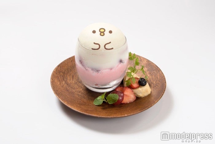 グラスにはまってしまったピスケ杏仁豆腐￥1180（税抜）（C）kanahei／TXCOM