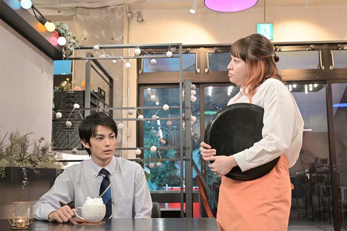 神尾楓珠、丸山礼「くるり~誰が私と恋をした?~」第6話より(C)TBS