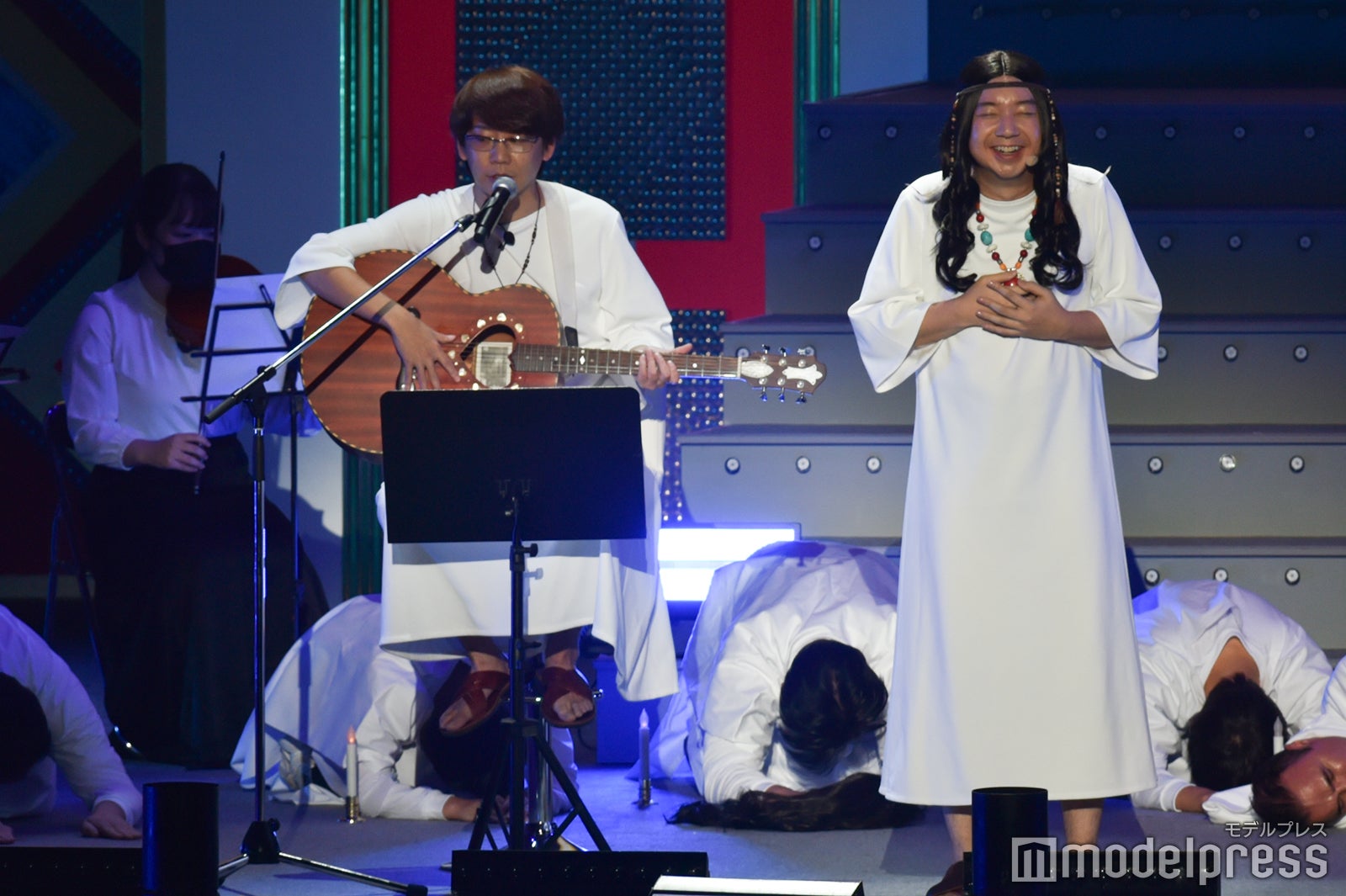 アイニスタ「『有吉の壁』Break Artist Live’22」（C）モデルプレス