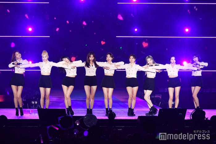 TWICE (C)モデルプレス