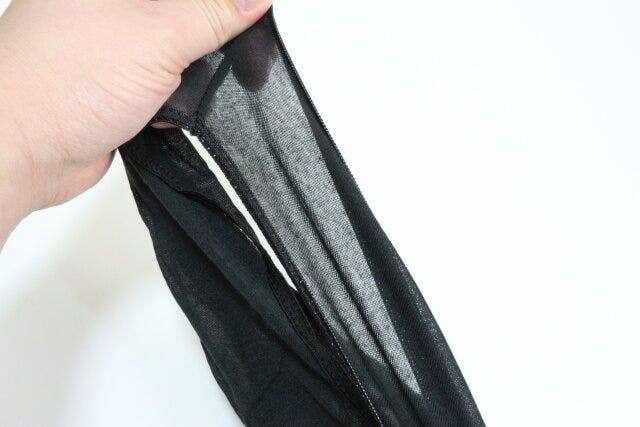 ダイソーのトラベルパンツは伸縮性に優れている