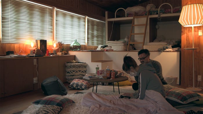 女子部屋に理生が訪ねてくる「TERRACE HOUSE OPENING NEW DOORS」46th WEEK(C)フジテレビ/イースト・エンタテインメント