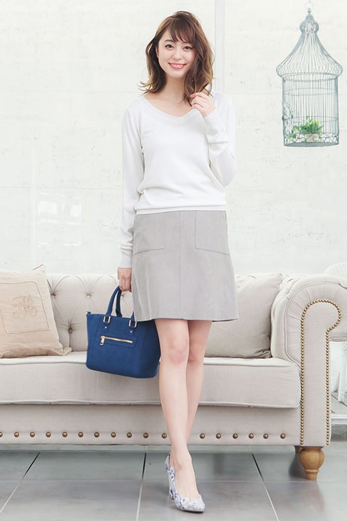 Vネックシンプルベーシックパステルニットトップス「神戸レタス」1,990円(税込)/画像提供:神戸レタス