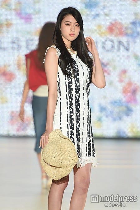 三吉彩花