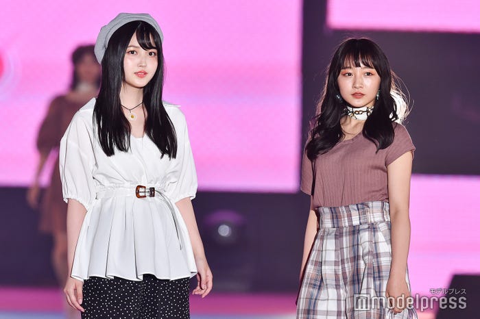 久保史緒里、山本彩加(C)モデルプレス