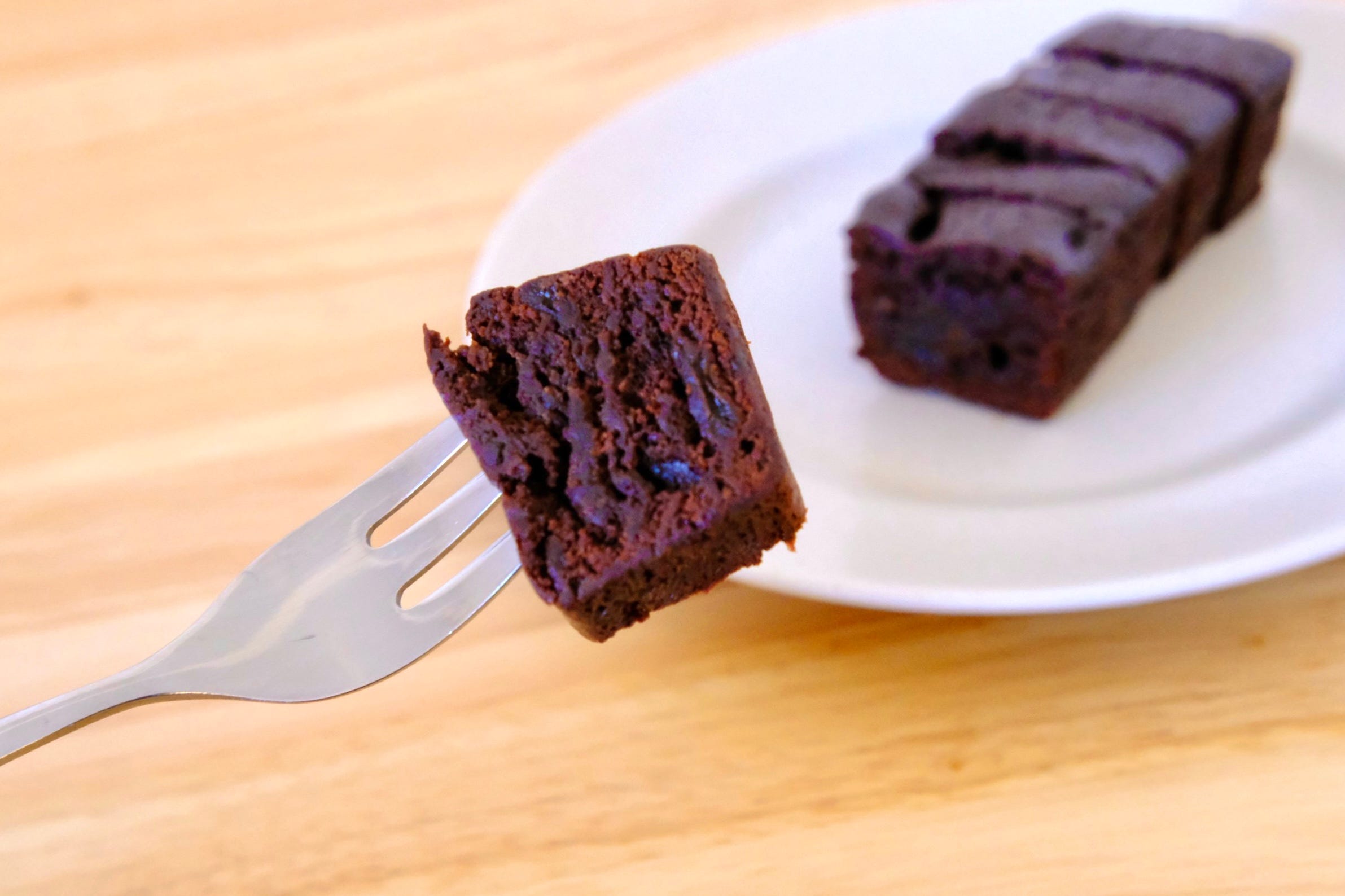 ファミリーマート　ラムレーズンチョコケーキ