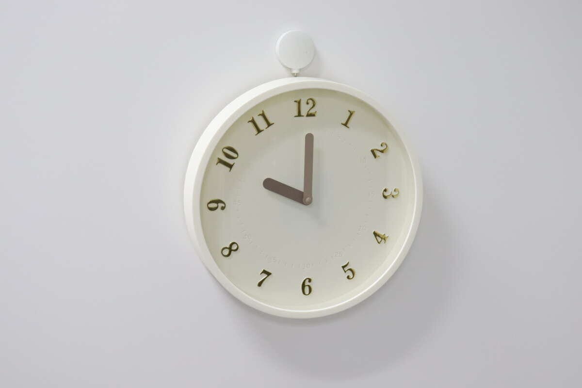 ダイソー掛け時計25cm秒針なし