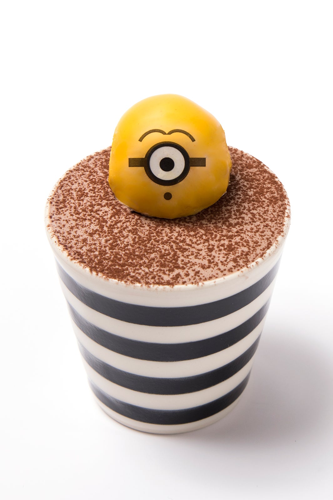 ミニオンと乾杯！バナナスムージー
￥790（税抜）（C）Universal Studios．