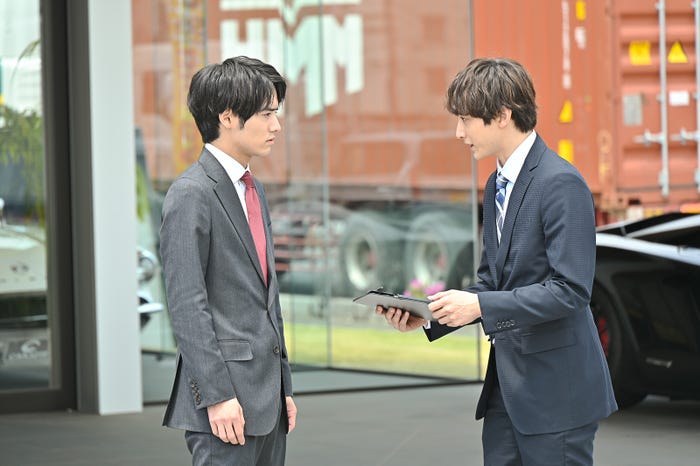 赤楚衛二、小関裕太「石子と羽男―そんなコトで訴えます?―」(C)TBS