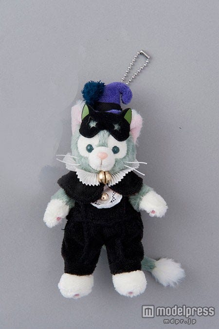 ぬいぐるみバッジ¥1800(C)Disney