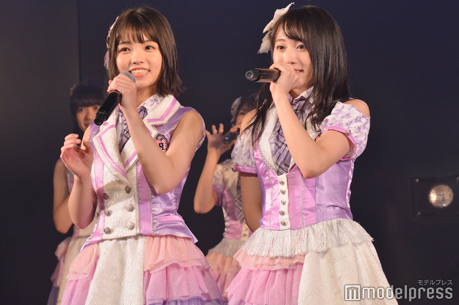 高橋彩音、坂口渚沙／AKB48チーム8「その雫は、未来へと繋がる虹になる。」公演 （C）モデルプレス