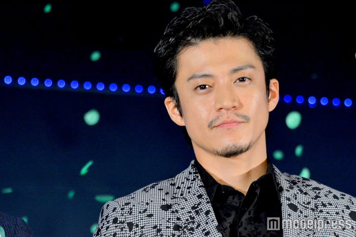 小栗旬 (C)モデルプレス