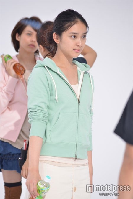 武井咲のCM撮影風景