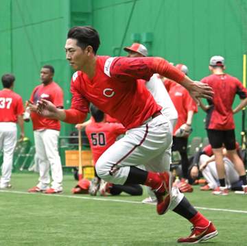 広島期待の星 佐藤啓介は1軍でポジションを奪えるか プロ初アーチから22打席で3発の男～横山竜士評