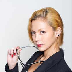 土屋アンナ着用モデル:11LH-03-1 LH×土屋アンナSMALL RECTANGLE FRAME