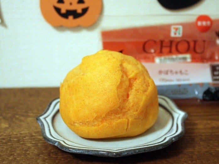 かぼちゃ味の「もこ」は定番ですが、毎年少しずつ仕様が違っています