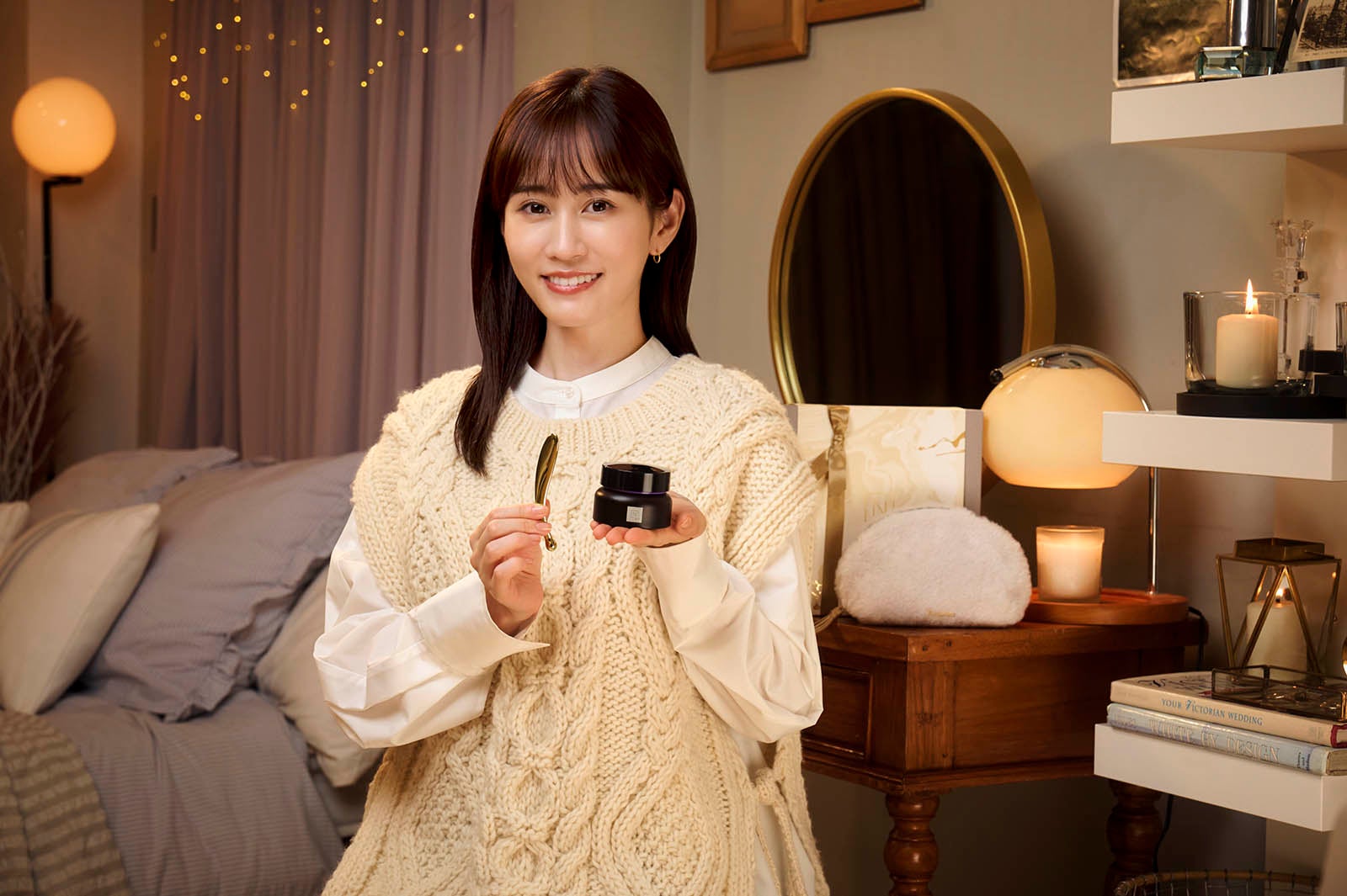 前田敦子／新WEB CM「一年間頑張った肌と私にご褒美を」篇メイキング（提供写真）