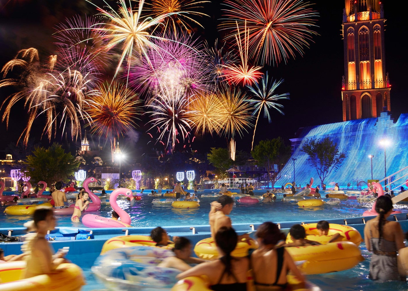 ガーデンプール／画像提供：ハウステンボス