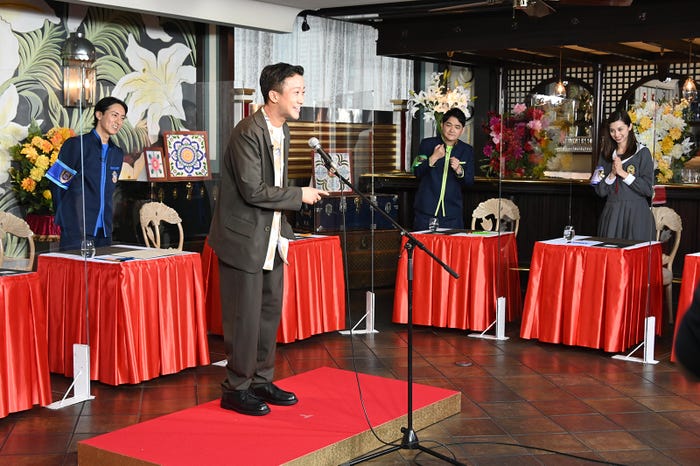 矢部浩之、瑛人、ノブ、中条あやみ(C)日本テレビ